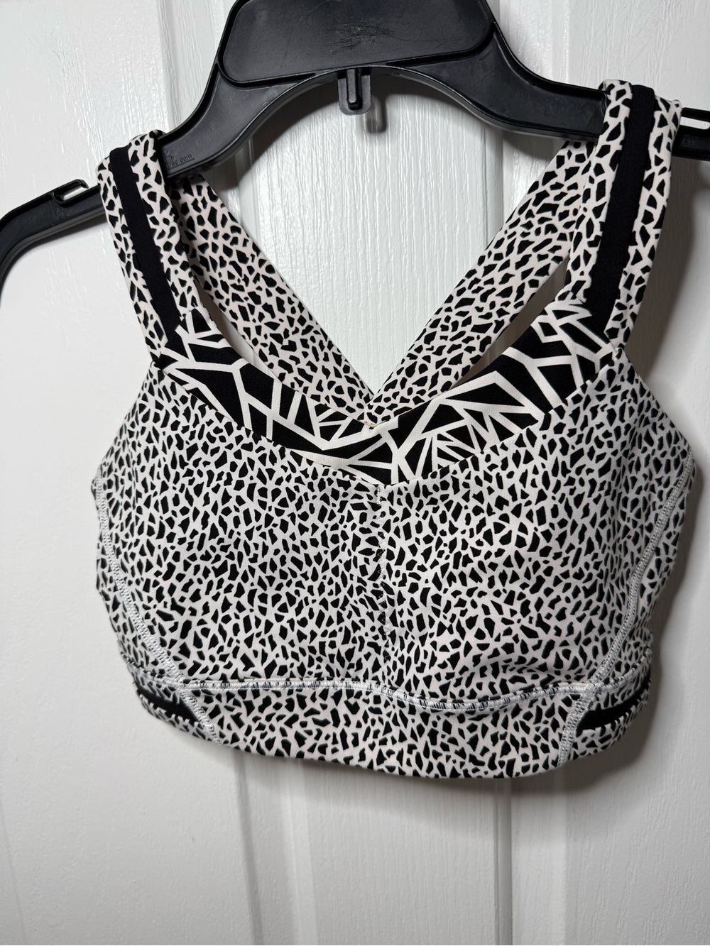 lululemon athletica Black & White Geometric Print Sports Bra - size 4